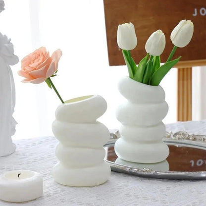 Spiral Plastic Vase - Minimalist Decoration Dining Table - StudySphere