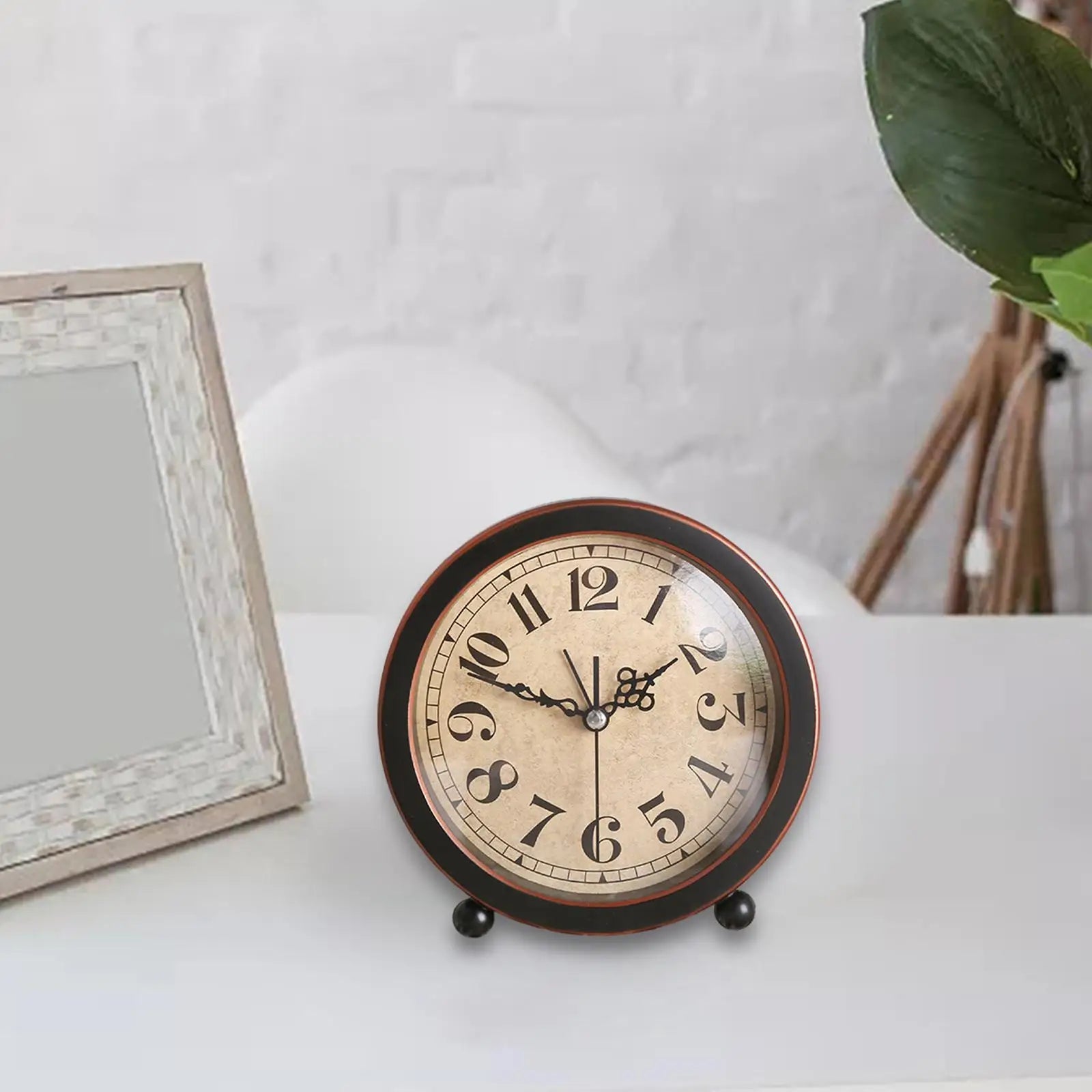 Vintage Silent Alarm Clock - Retro Analog for Nursery, Nightstand - StudySphere